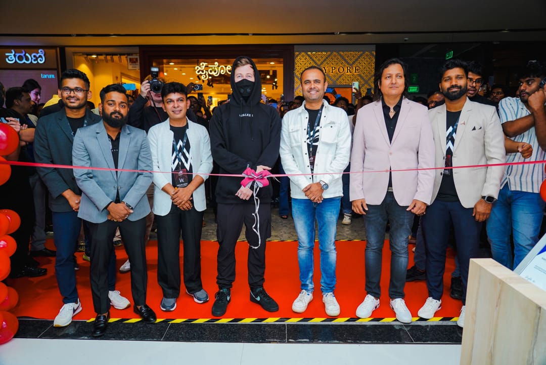 Alan Walker inaugurates the 300th Asus store at Mall of Asia Bengaluru