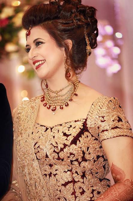 Divyanka tripathi wedding lehenga hotsell