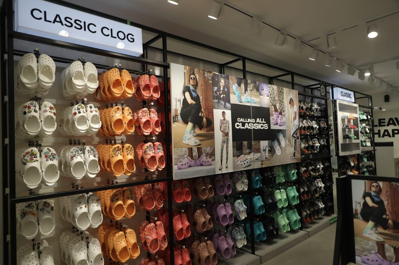 Crocs store pacific mall